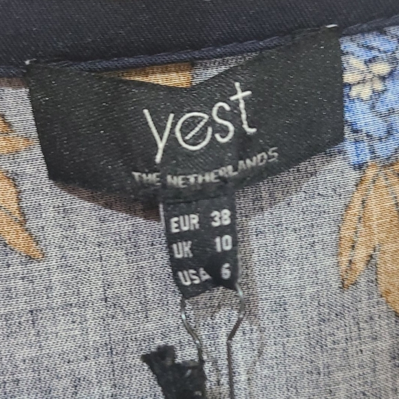 Yest Top - Picture 3 of 4